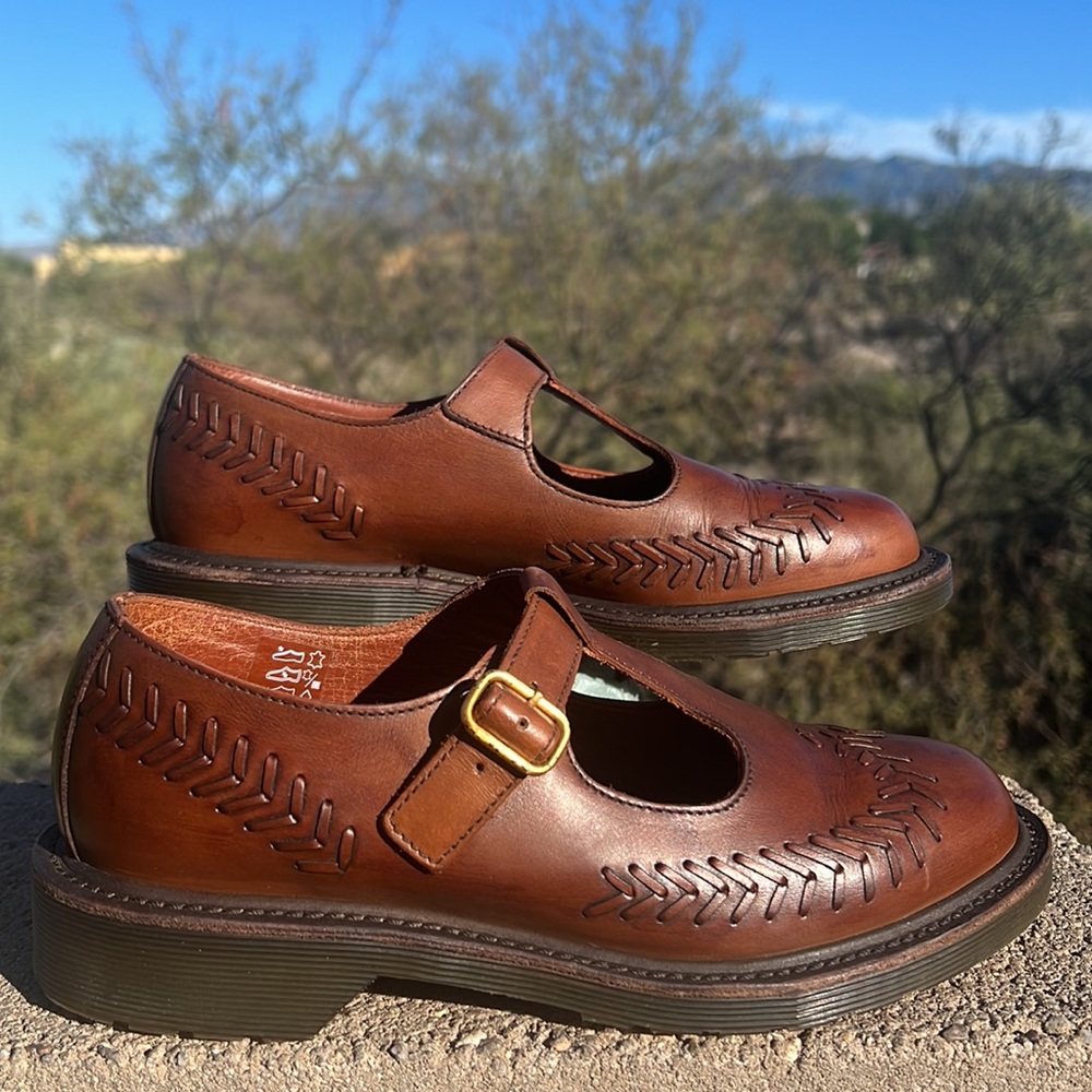 🏴󠁧󠁢󠁥󠁮󠁧󠁿 Dr. Martens MIE T-Strap Brown Mary Jane Loafers UK 4